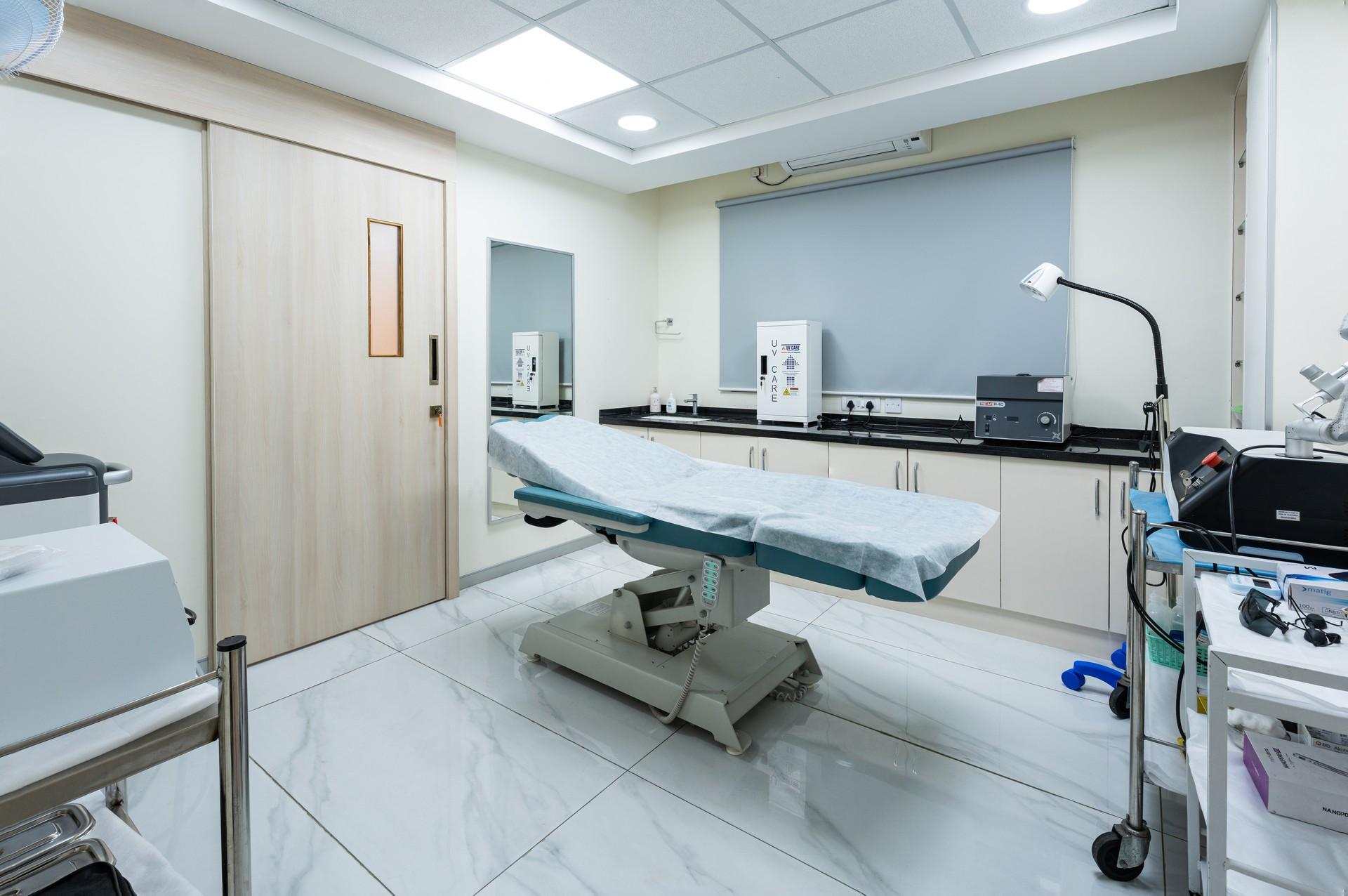 LHR-Laser_Hair_Reduction_Room