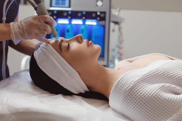 Hydra facial
